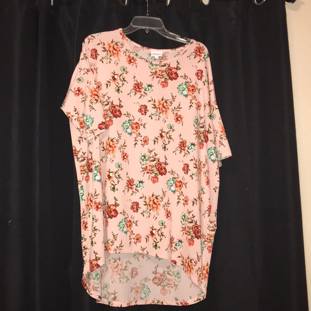 Lularoe Irma top